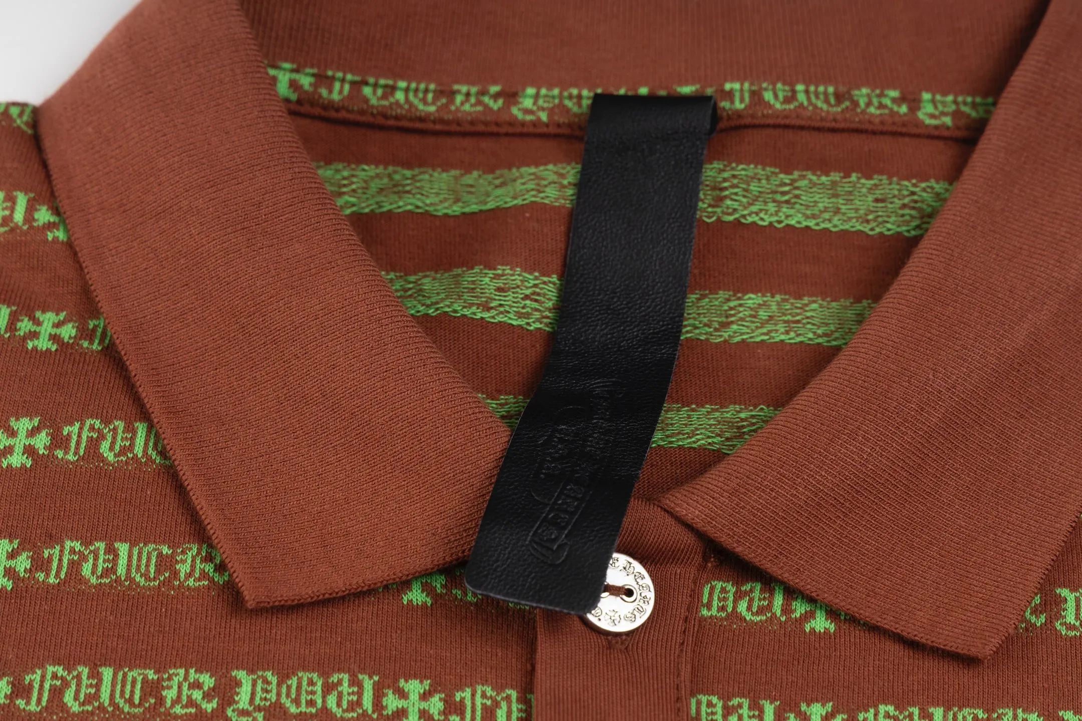 🅿️420 [Exclusive supply] CH Kroxin Sanskrit striped long-sleeved Polo shirt. The original version was purchased and developed for RMB 8,450. The fabric is made of yarn-dyed fabric, with a minimum order of one thousand meters, which is expensive. The embroidery uses an imported Tajima embroidery machine, and the collar leather tag is made of imported lambskin. The hardware is made of real antique silver which is extremely expensive. The overall wiring is straight and delicate, the fabric is comfortable and soft, and the color is consistent without color difference. It can be matched with the same style to create a fashionable look and control various occasions. Customized accessories, complete with three standards, same style for men and women! Size:S/M/L